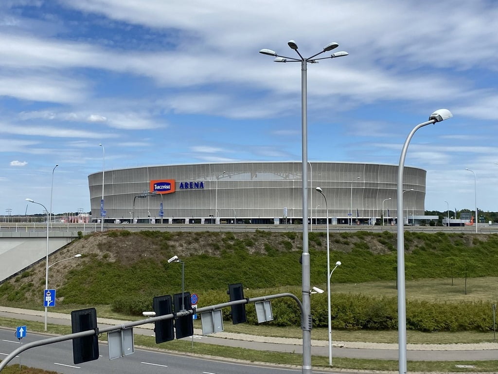 Na zdjęciu Tarczyński Arena Wrocław. To tutaj odbywa się wiele ważnych, sportowych wydarzeń.