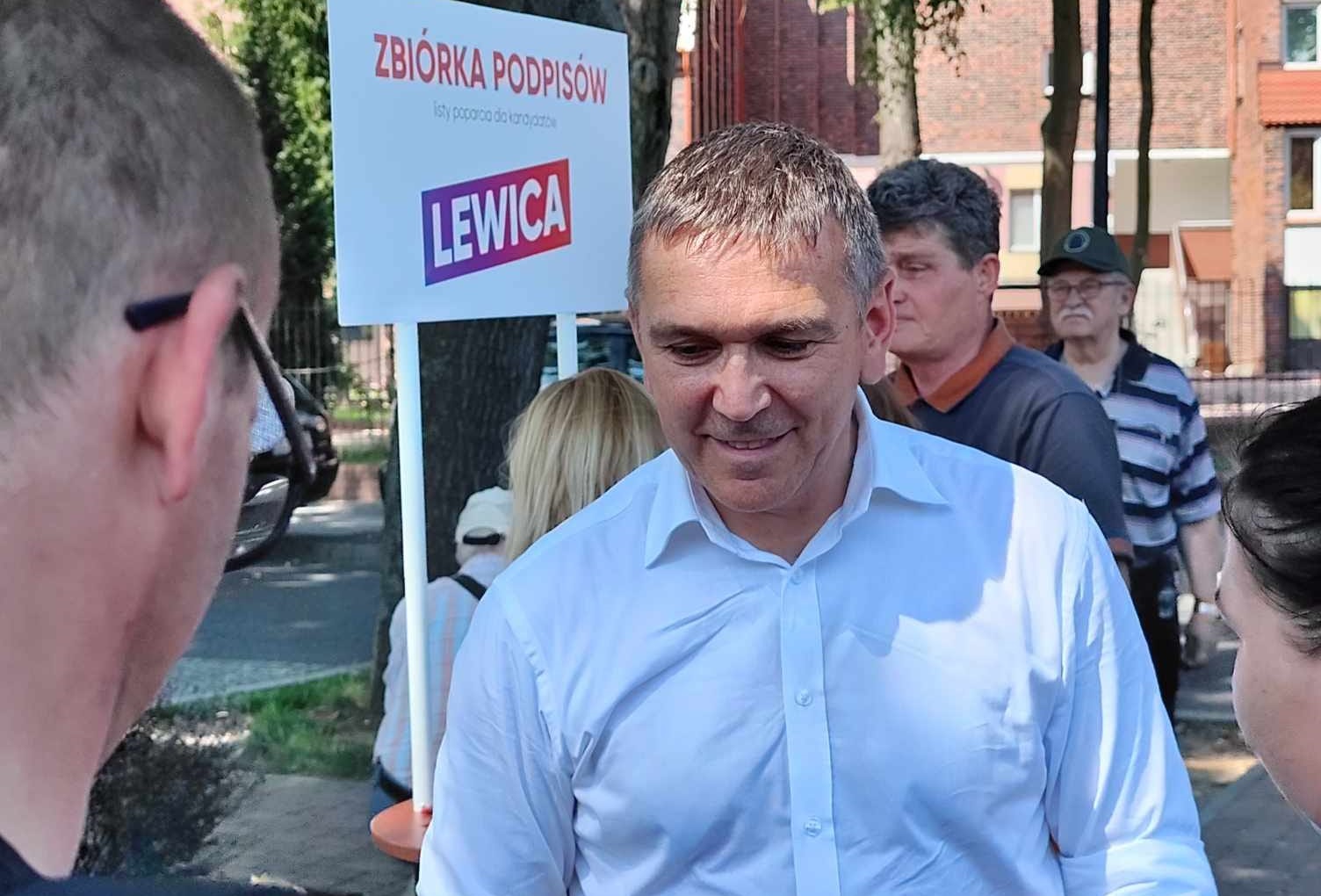 Ruszyła kampania wyborcza Arkadiusza Sikory, kandydat na posła i „jedynki” z listy „Lewicy”, z okręgu nr 1 w Legnicy. W poniedziałek w Lubinie zbierano podpisy poparcia dla działacza.