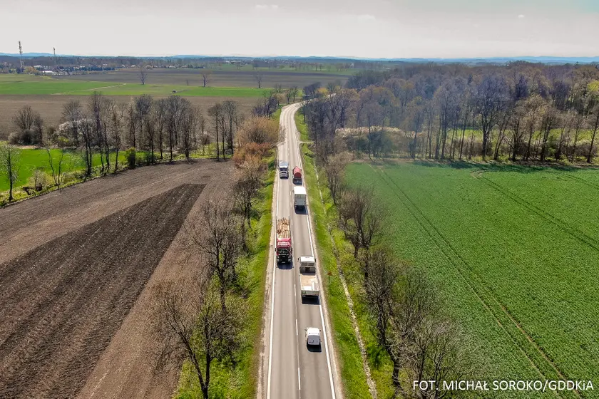 Generalna Dyrekcja Dróg Krajowych i Autostrad (GDDKiA) poinformowała, że aż 37 firm jest zainteresowanych wybudowaniem drogi ekspresowej S8 na odcinku Kobierzyce - Łagiewniki.